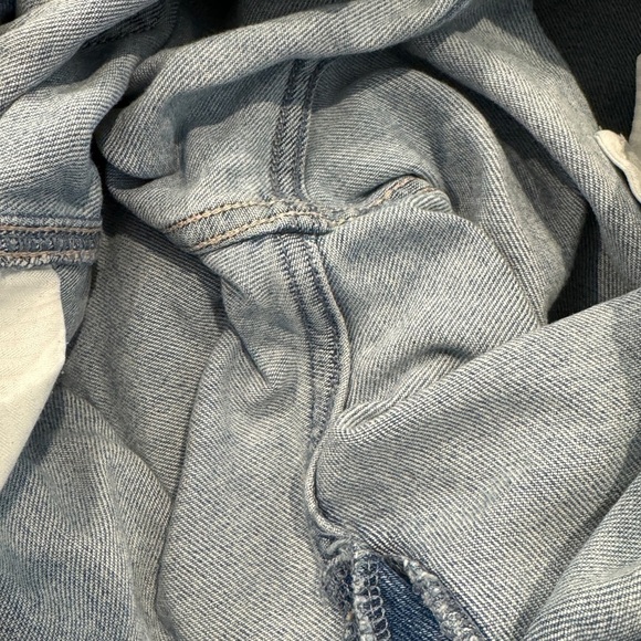 Hollister Curvy High Rise Mom Vintage Stretch Distressed Blue Jeans Size 1R - Picture 14 of 16